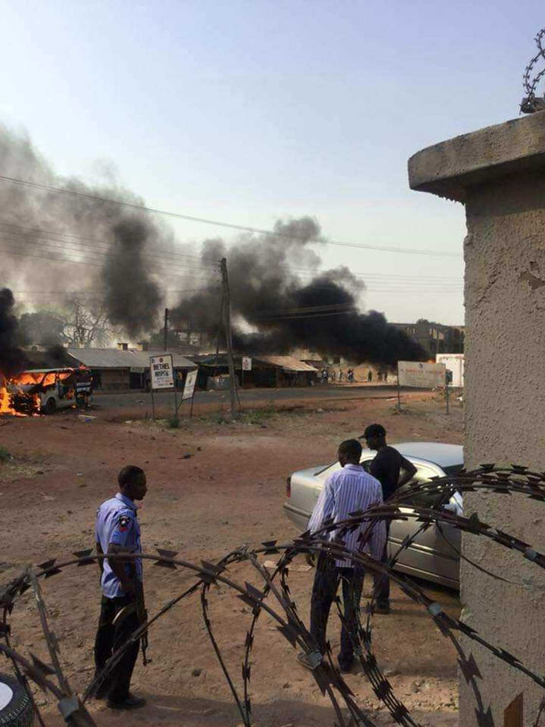 Dan takaran gwamnan APC, Sani Contact, ya tsallake rijiya da baya a garin Wukari Dan takaran gwamnan APC, Sani Contact, ya tsallake rijiya da baya a garin Wukari