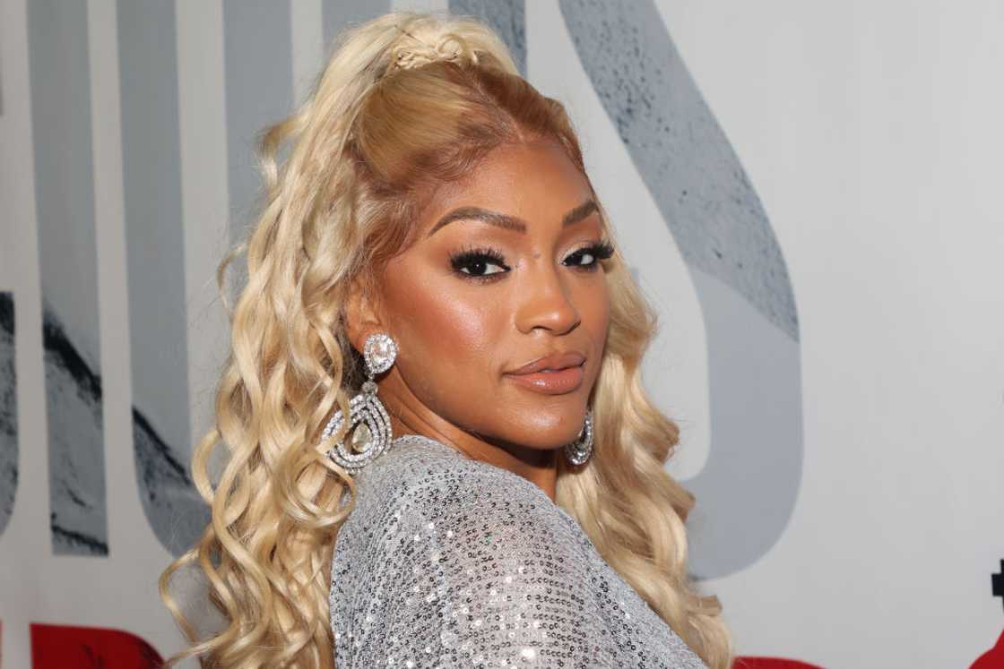 Drew Sidora pose in s silver dress and jewelerly at LOOK Dine-In Cinemas Glendal Drew Sidora pose in s silver dress and jewelerly at LOOK Dine-In Cinemas Glendal