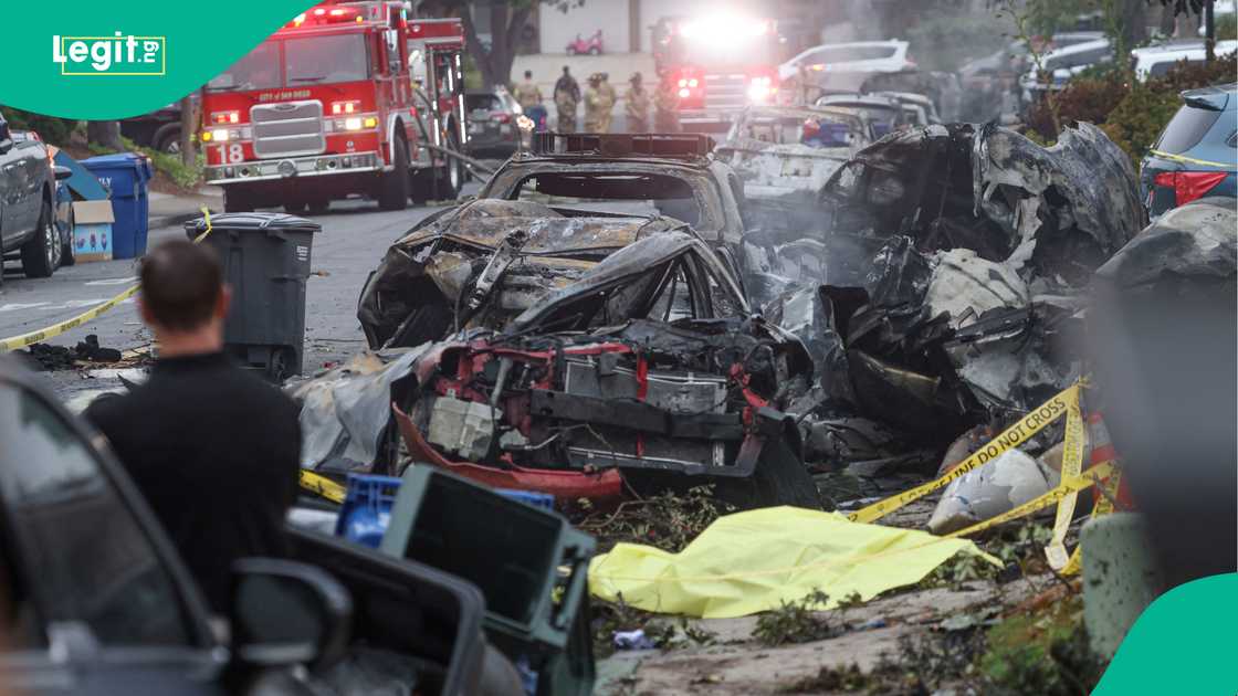 Er dostiga xotinini sikishga yordam beradi Er dostiga xotinini sikishga yordam beradi