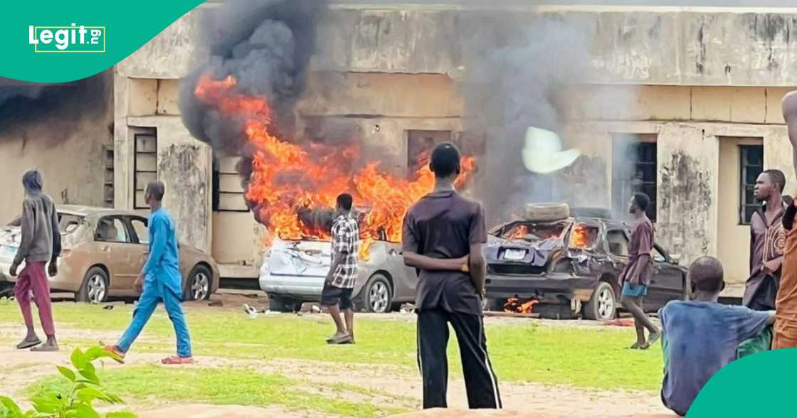 Matasa sun yi ɓarna a Kwara.