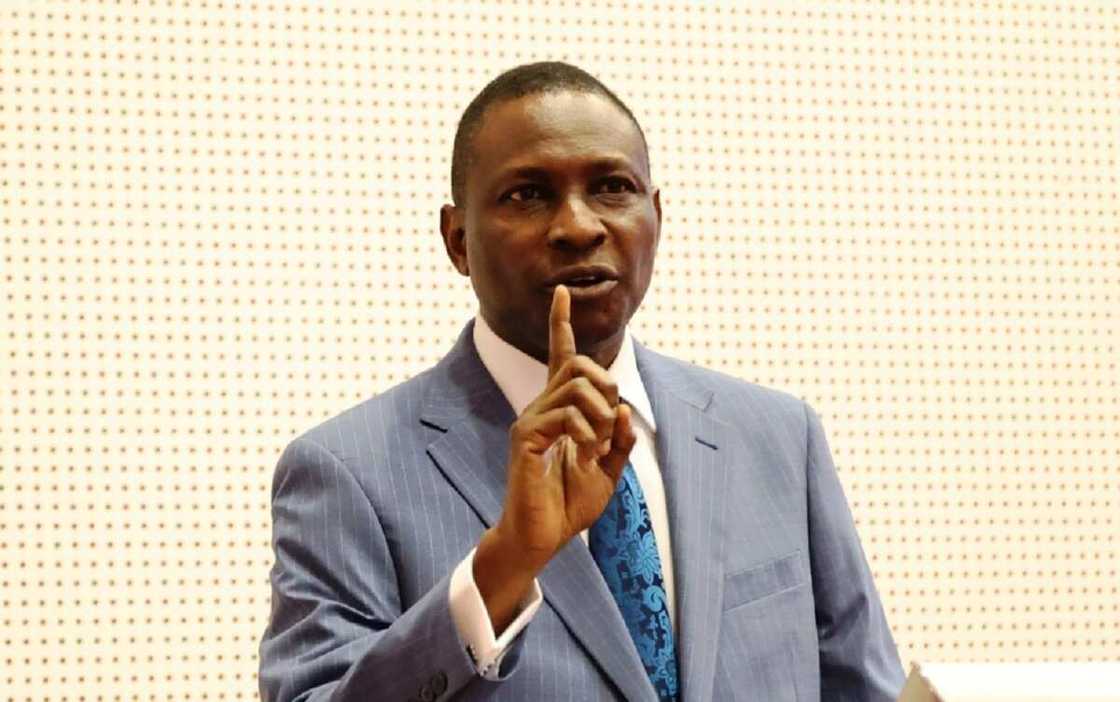 EFCC na binciken Tsofaffin Gwamnoni EFCC na binciken Tsofaffin Gwamnoni