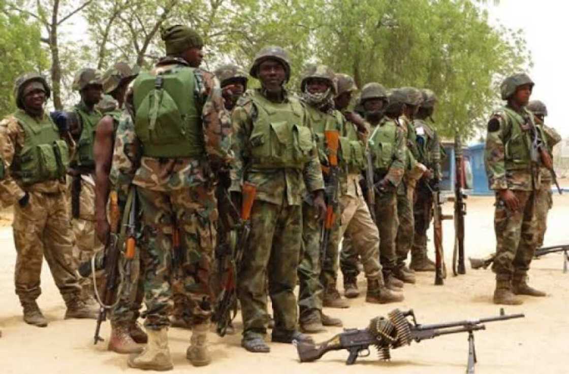 Sojoji sun cafke tsohon soja mai safarar makamai ga yan Boko Haram Sojoji sun cafke tsohon soja mai safarar makamai ga yan Boko Haram