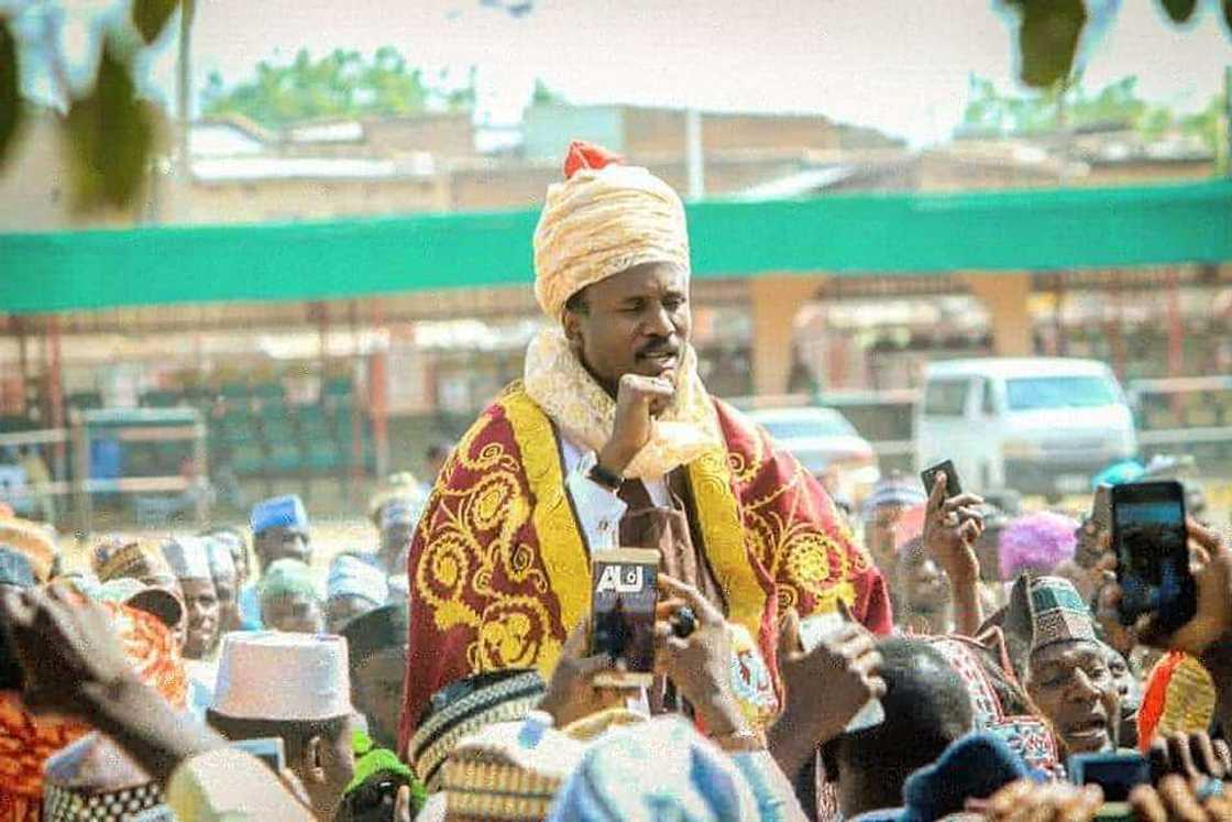 Hotunan nadin sarautan Naziru sarkin wata yau a fadar sarkin Kano Hotunan nadin sarautan Naziru sarkin wata yau a fadar sarkin Kano