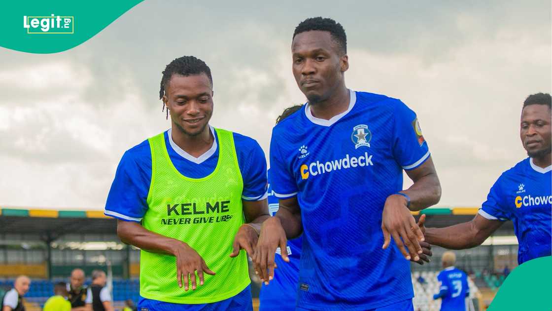 Lucky Emmanuel, Shooting Stars, Ibadan, CS Sfaxien, Tunisia.
