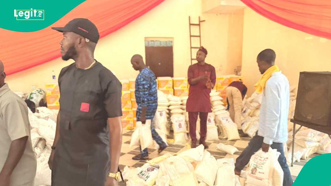 Christmas: Tinubu's Support Group Distributes food items to Ebonyi Residents Christmas: Tinubu's Support Group Distributes food items to Ebonyi Residents