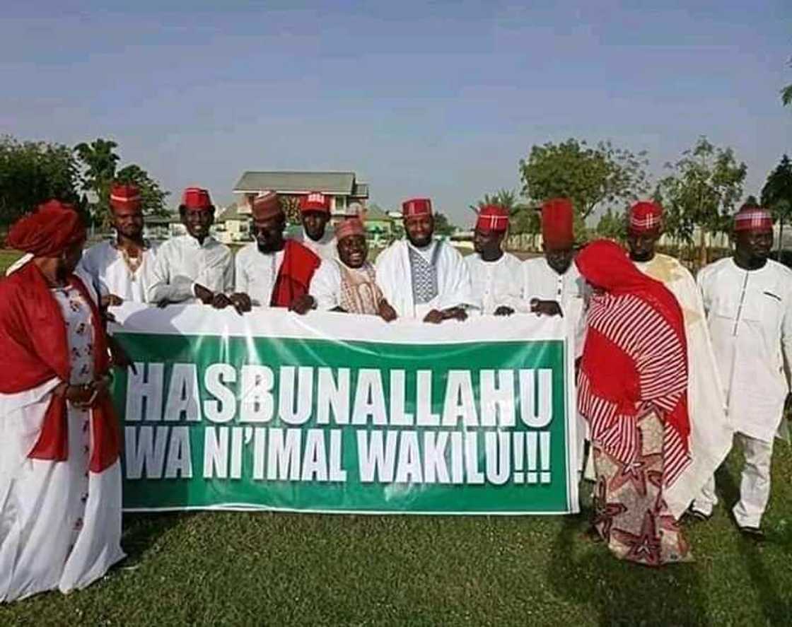 Mawakin Abba Gida-Gida ya jagoranci mawaka da 'yan fim yin zanga-zanga a Kano, hotuna Mawakin Abba Gida-Gida ya jagoranci mawaka da 'yan fim yin zanga-zanga a Kano, hotuna