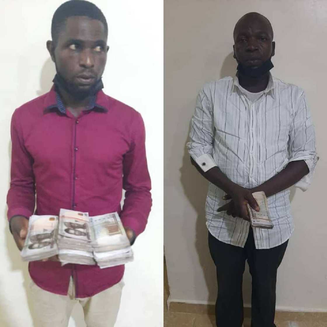 Hotunan matasa biyu da aka kama bisa yunkurin baiwa ƴan sanda cin hancin N500,000 a Legas Hotunan matasa biyu da aka kama bisa yunkurin baiwa ƴan sanda cin hancin N500,000 a Legas