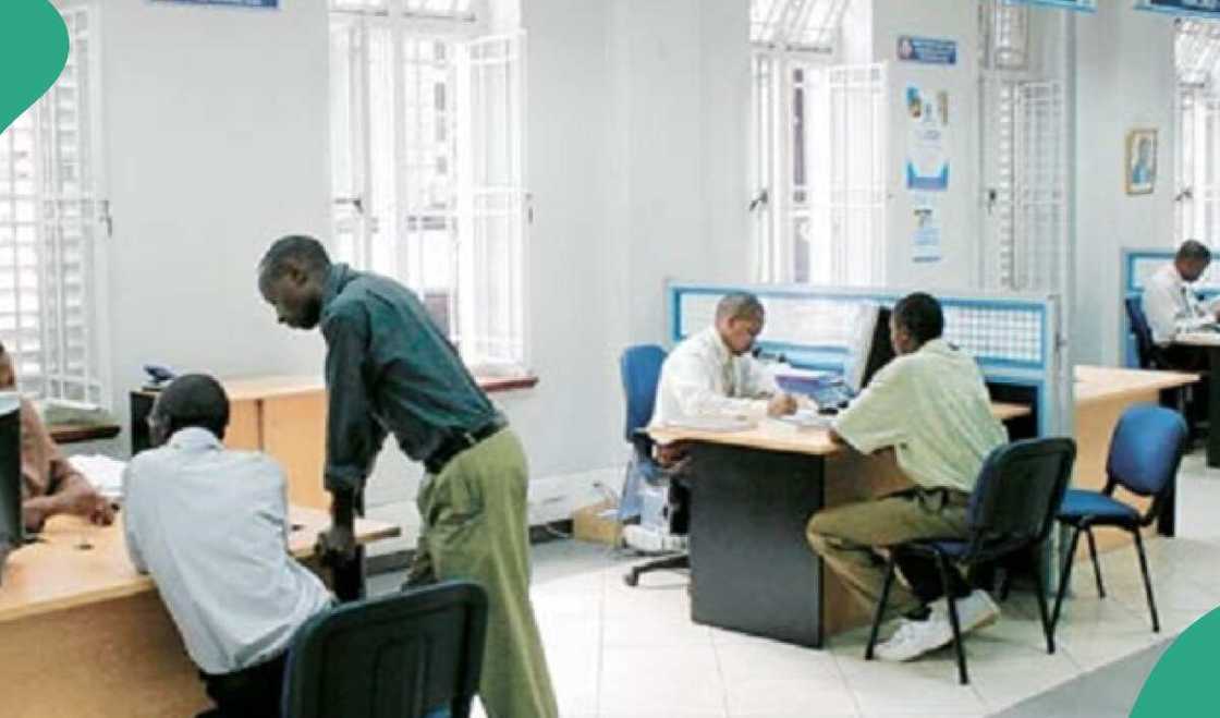 Bank invites Nigerians to buy shares as CBN moves for higher capitalization Bank invites Nigerians to buy shares as CBN moves for higher capitalization