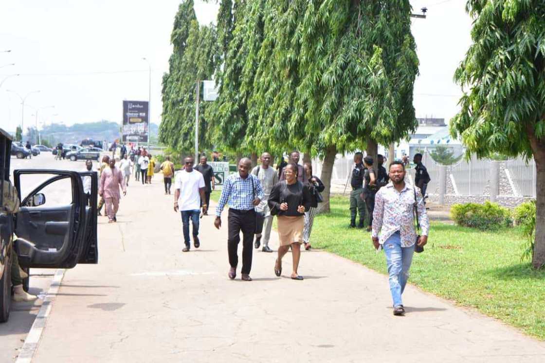 Ma'aikata. Ma'aikata.