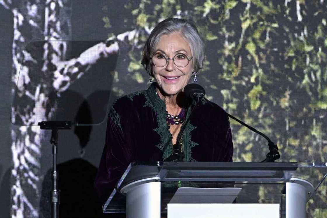 Alice Walton addressing a congregation