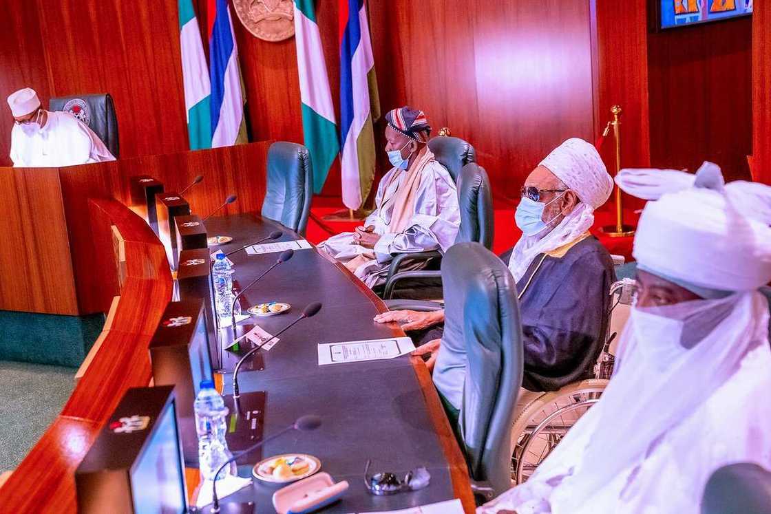 Shugaba Buhari ya karbi bakuncin Shugaban Tijjaniya na duniya, Khalifa Sheikh Muhammadu Mahy Nyass Shugaba Buhari ya karbi bakuncin Shugaban Tijjaniya na duniya, Khalifa Sheikh Muhammadu Mahy Nyass