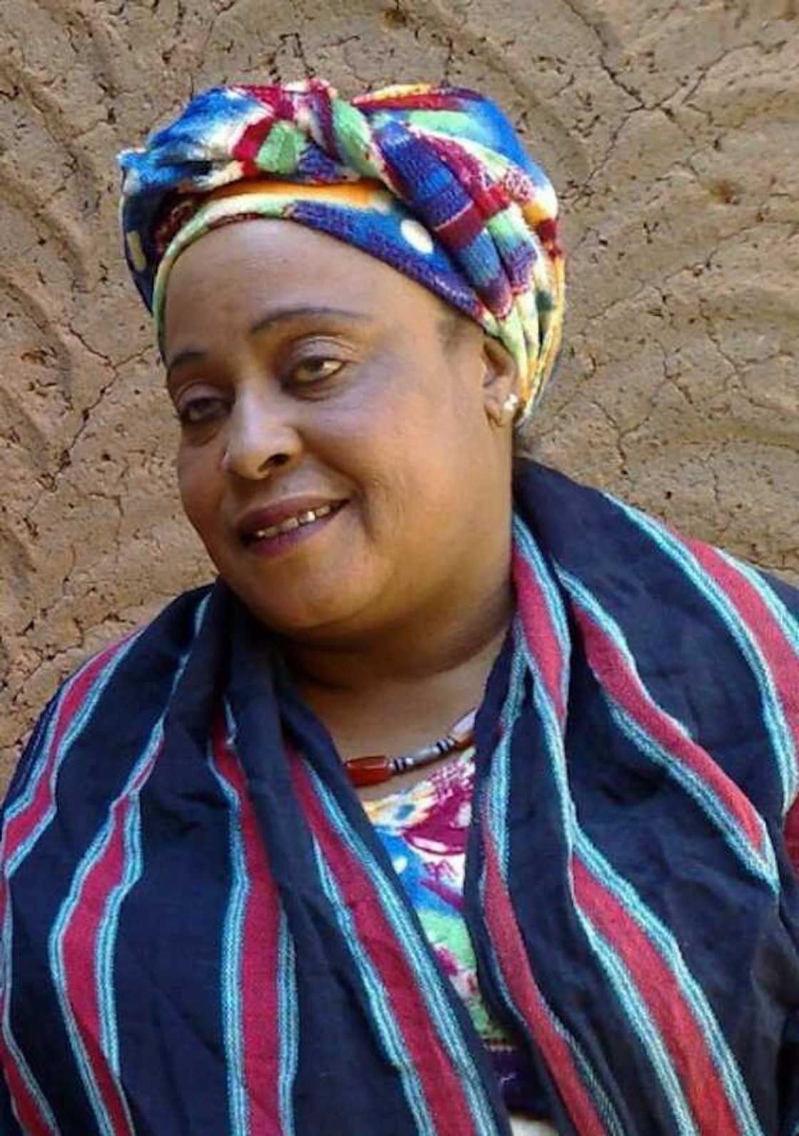 Waiwaye: Hotuna da sunayen jaruman Kannywood da suka riga mu gidan gaskiya Waiwaye: Hotuna da sunayen jaruman Kannywood da suka riga mu gidan gaskiya