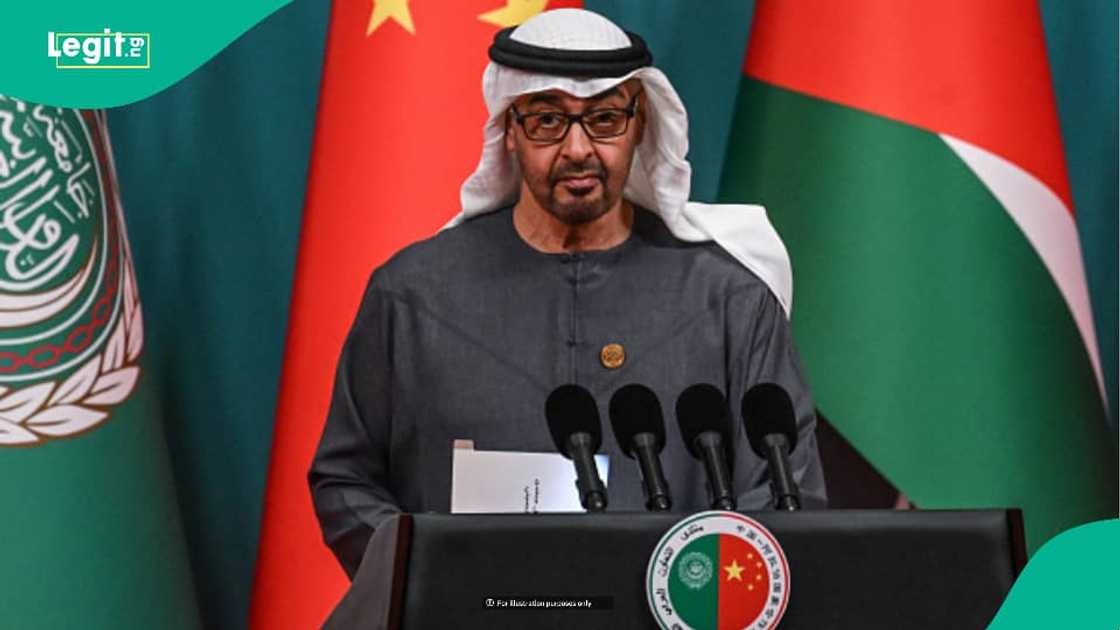 UAE states amount of gifts and perfumes allowed without customs fees UAE states amount of gifts and perfumes allowed without customs fees