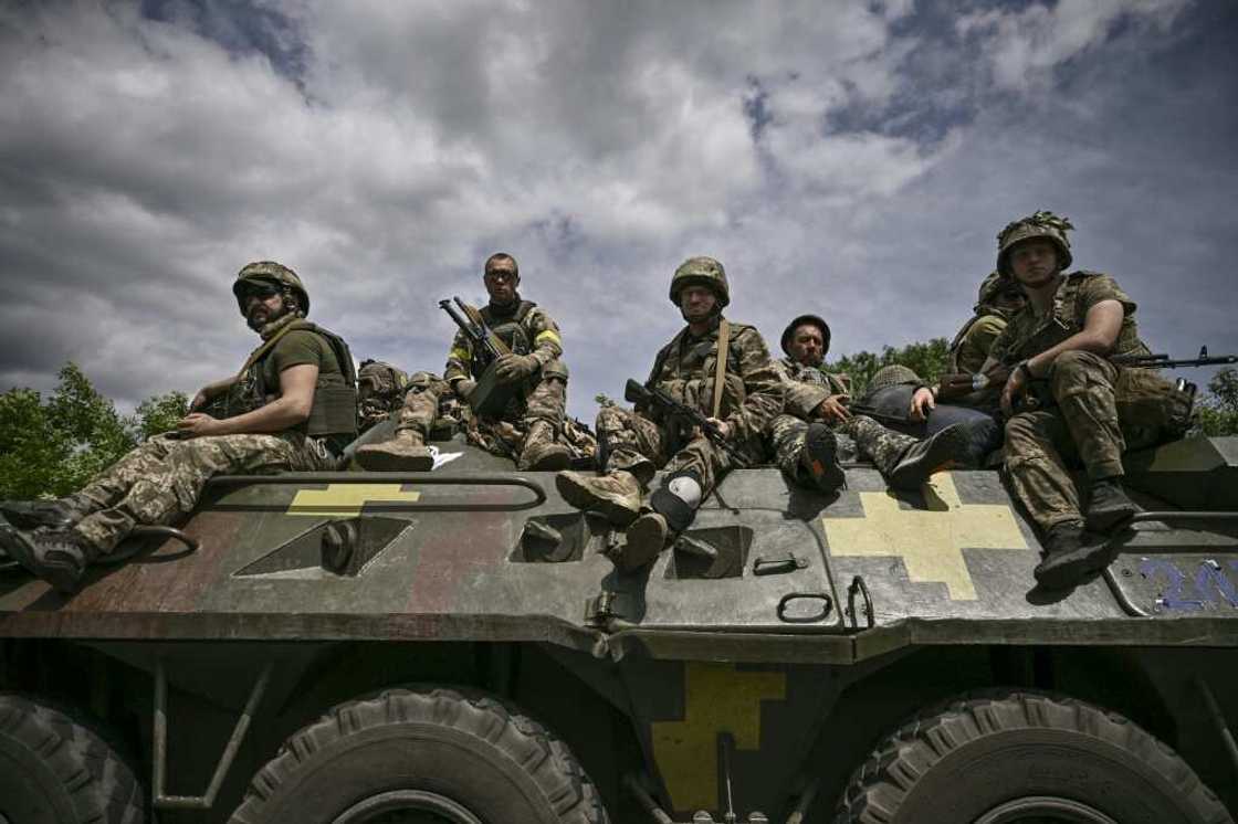 Sloviansk's mayor says he doesn't interfere in military matters although he is in contact with the army every day Sloviansk's mayor says he doesn't interfere in military matters although he is in contact with the army every day
