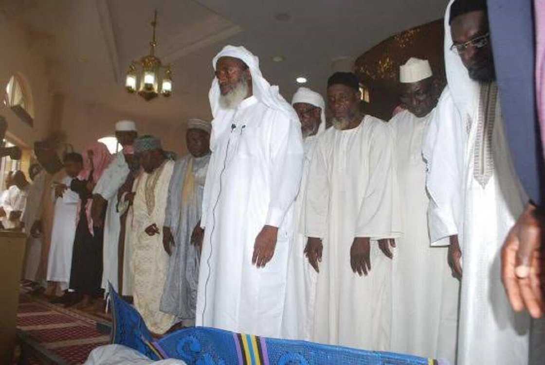 Dr. Ahmad Gumi Dr. Ahmad Gumi