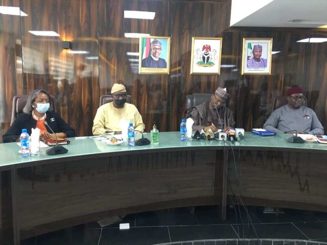 Mahmood Yakubu and political party members Mahmood Yakubu and political party members