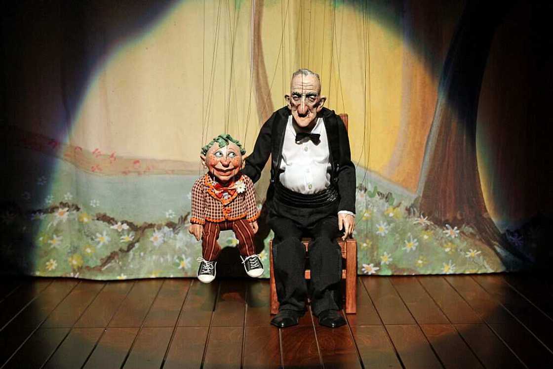 Marionettes Marionettes