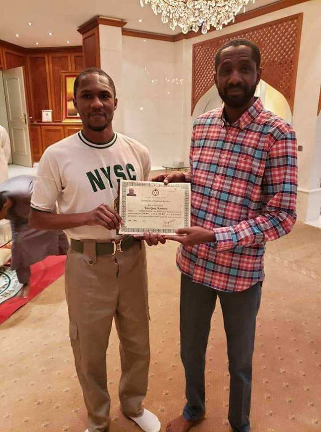 Yusuf Buhari ya taka wani mataki na harkar karatun boko (Hoto) Yusuf Buhari ya taka wani mataki na harkar karatun boko (Hoto)