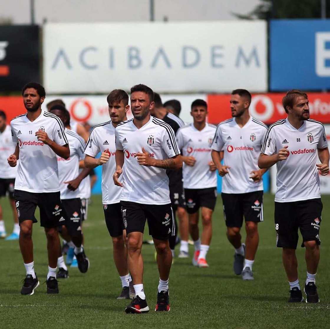 Slovan Bratislava vs Besiktas Slovan Bratislava vs Besiktas