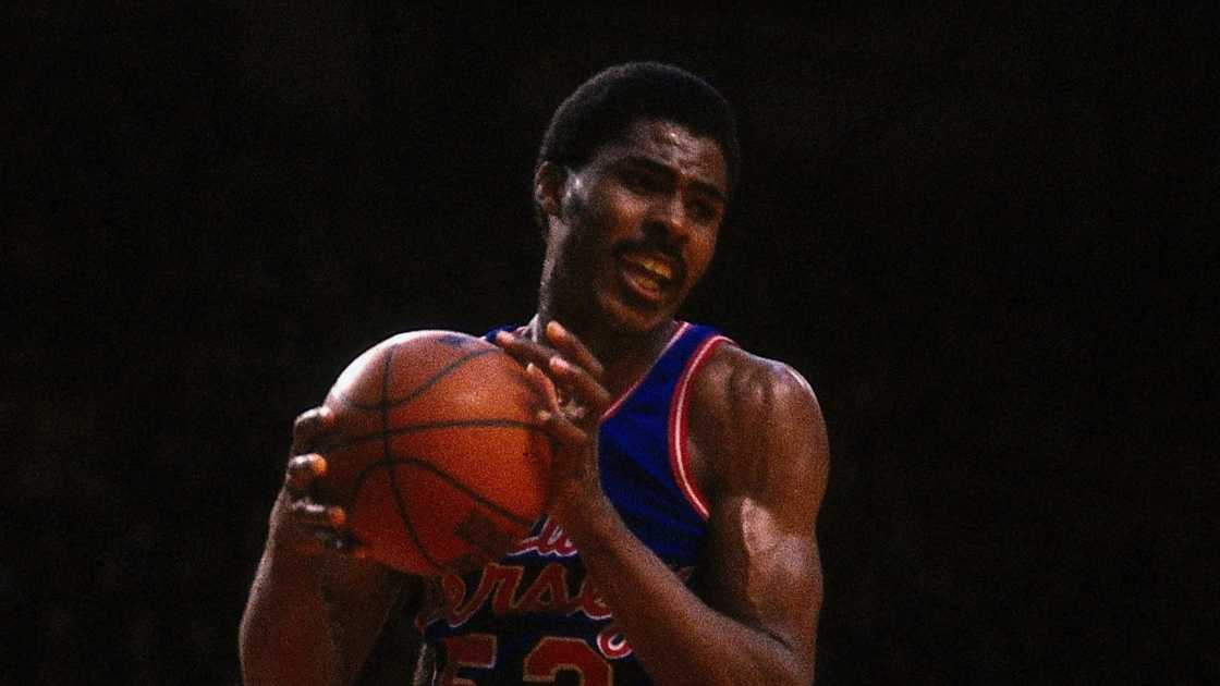 Buck Williams of the New Jersey Nets grabs a rebound