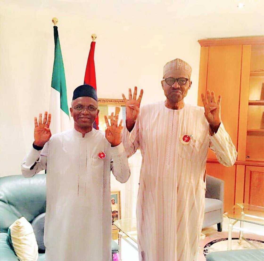 Shugaban kasa Buhari ya sanya labule da El-Rufai a fadar Villa (Hotuna) Shugaban kasa Buhari ya sanya labule da El-Rufai a fadar Villa (Hotuna)