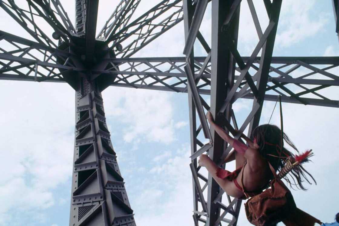 Un Indien dans la ville scène culte Un Indien dans la ville scène culte