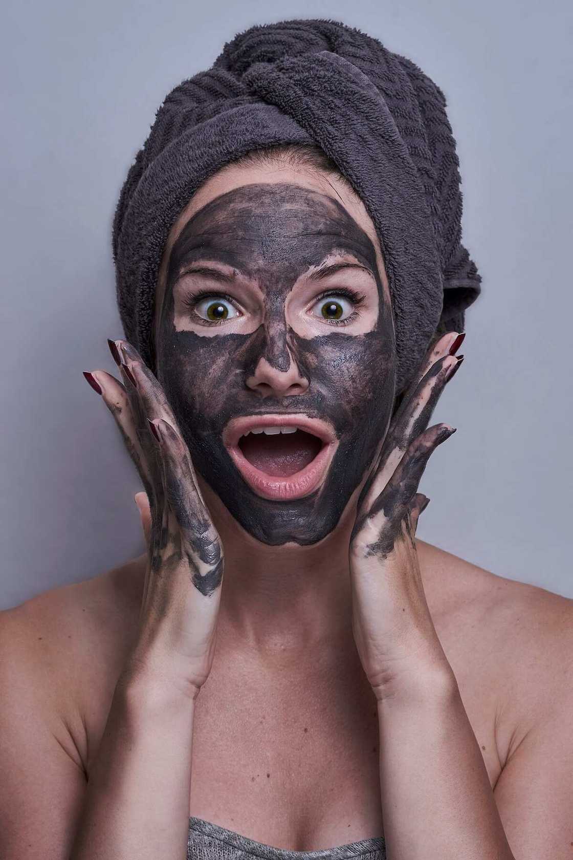 Activated carbon face mask Activated carbon face mask