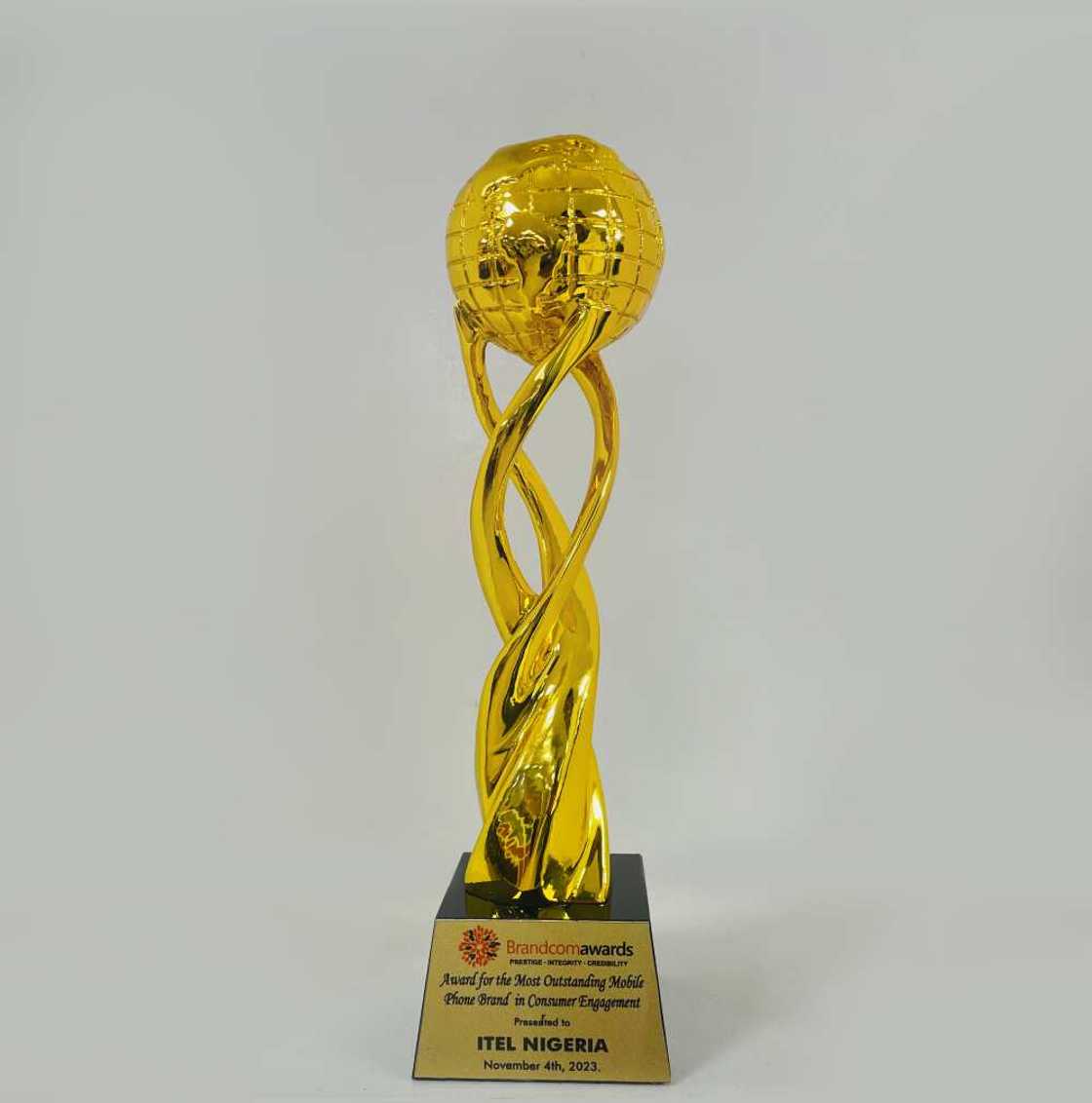 itel Awarded the Most Outstanding Mobile Phone Brand in Consumer Engagement at BrandCom Awards 2023 itel Awarded the Most Outstanding Mobile Phone Brand in Consumer Engagement at BrandCom Awards 2023