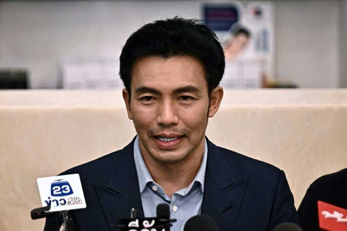 Thai plastic surgeon Nopparat Rattanawaraha said he drank pond water to survive being kidnapped in Mali Thai plastic surgeon Nopparat Rattanawaraha said he drank pond water to survive being kidnapped in Mali