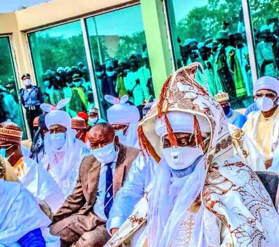 Babu wata nesanta: Hotunan yadda aka gudanar da Sallar Idi a Kano Babu wata nesanta: Hotunan yadda aka gudanar da Sallar Idi a Kano