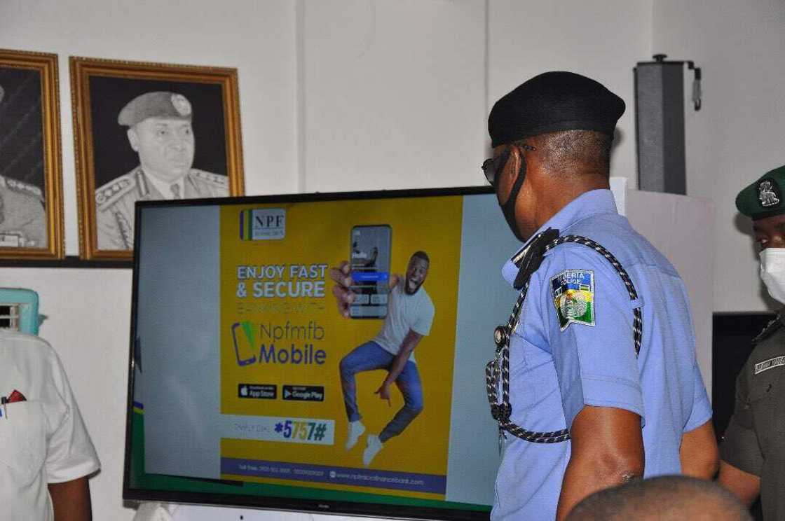 Rundunar Yan sanda na neman wasu Mutane 10 Ruwa a jallo a Jihar Ebonyi Rundunar Yan sanda na neman wasu Mutane 10 Ruwa a jallo a Jihar Ebonyi