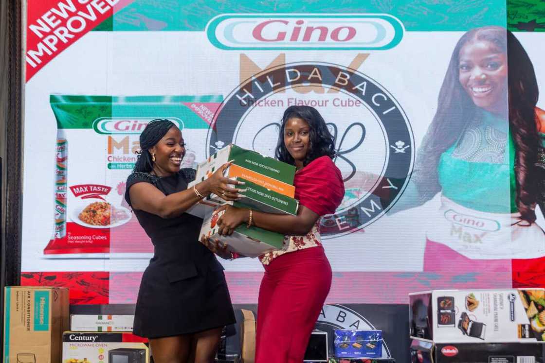 Hilda Baci celebrate winners of the Christmas Menu Class at the Prize Giving Ceremony Hilda Baci celebrate winners of the Christmas Menu Class at the Prize Giving Ceremony