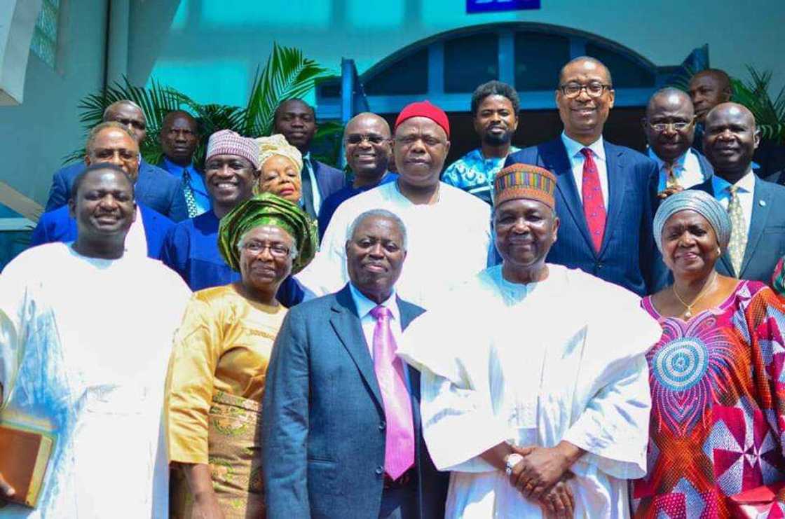 Yakubu Gowon ya na maraba da shugabancin Ibo idan zai kawo zaman lafiya Yakubu Gowon ya na maraba da shugabancin Ibo idan zai kawo zaman lafiya