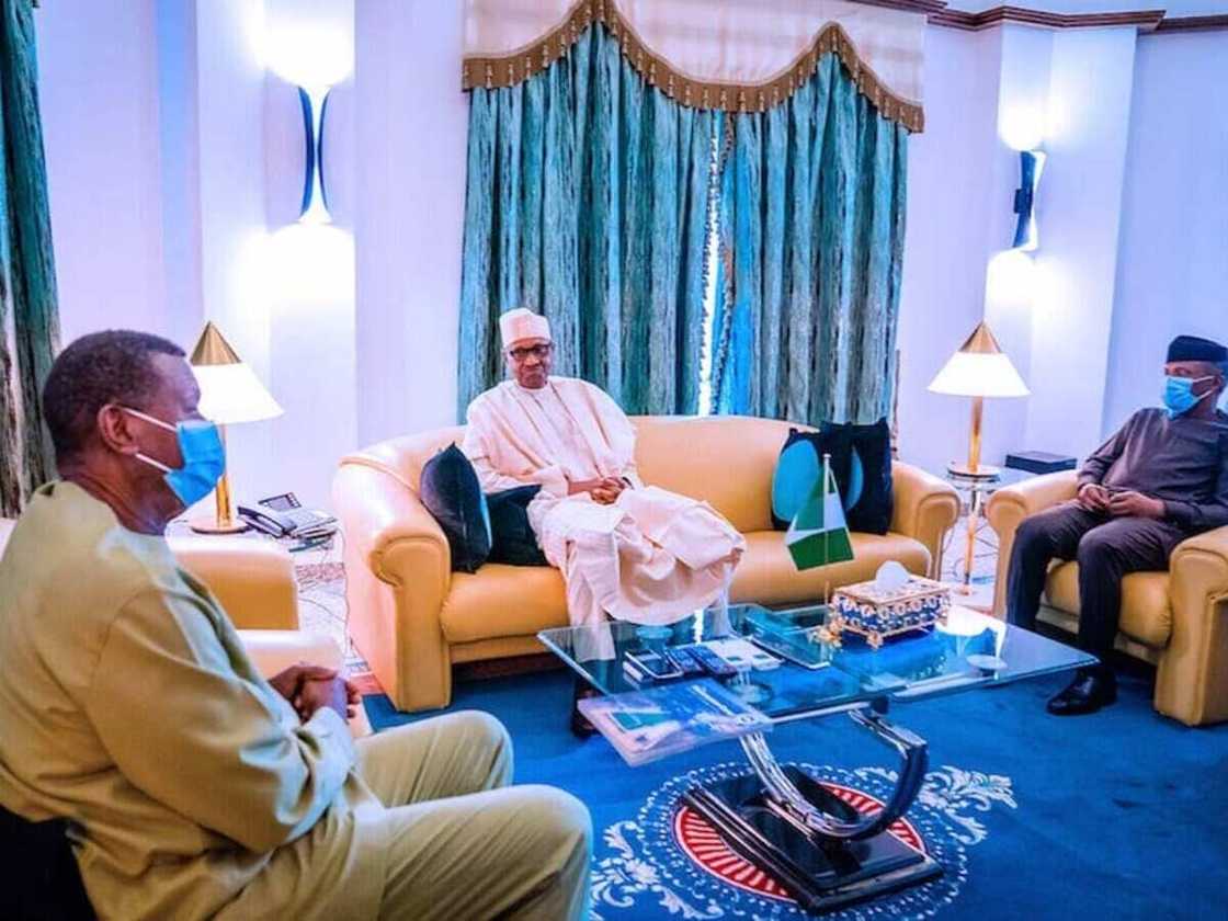 Adeboye in Villa Adeboye in Villa