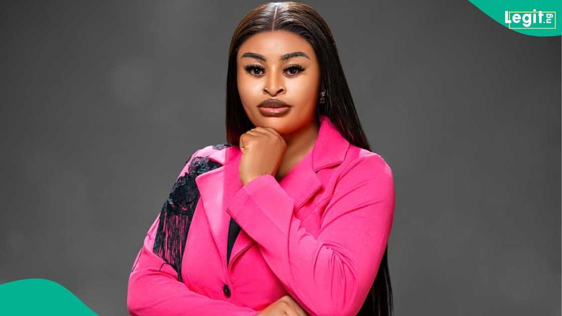 Sarah Martins warns dispatch rider after repeated calls, messages and unsolicited explicit content Sarah Martins warns dispatch rider after repeated calls, messages and unsolicited explicit content