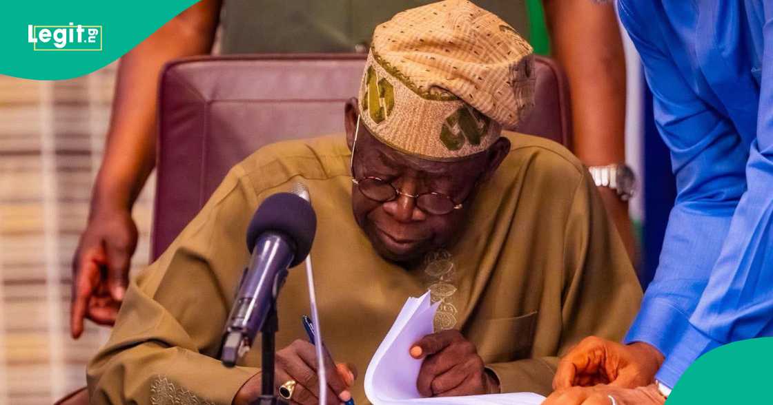 Shugaba Tinubu ya sake nada jakadu Shugaba Tinubu ya sake nada jakadu