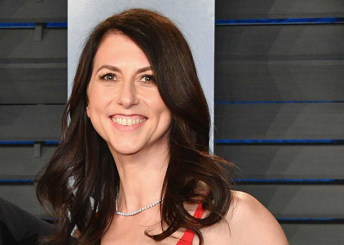 MacKenzie Bezos attends the Vanity Fair Oscar Party hosted by Radhika Jones at Wallis Annenberg Centre for the Performing Arts in Beverly Hills, California MacKenzie Bezos attends the Vanity Fair Oscar Party hosted by Radhika Jones at Wallis Annenberg Centre for the Performing Arts in Beverly Hills, California