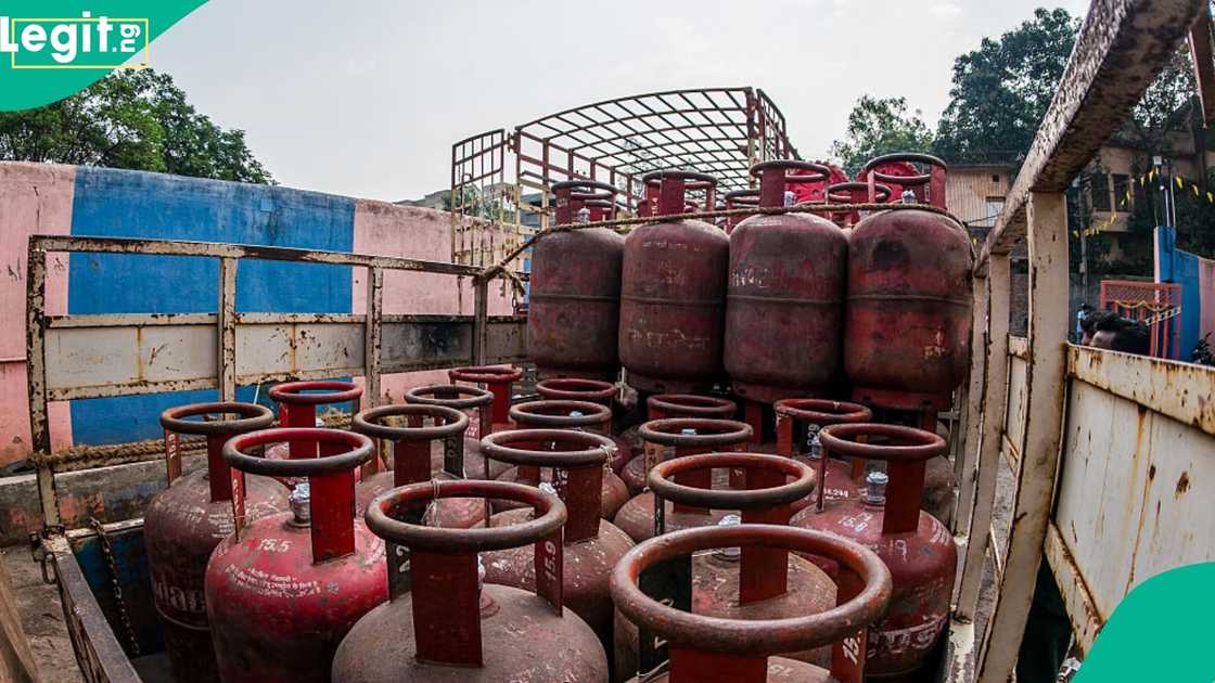 Over 30 students and a teacher are hospitalised after a suspected gas leak in Ijebu Ode, as students struggle to breathe.