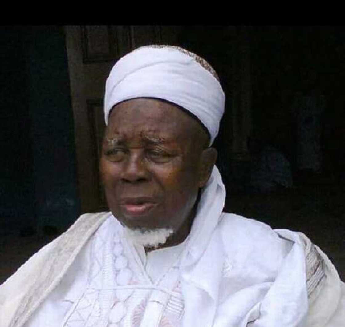 Yanzu-yanzu: Allah ya yi wa Sheikh Laidi Orunsolu rasuwa Yanzu-yanzu: Allah ya yi wa Sheikh Laidi Orunsolu rasuwa