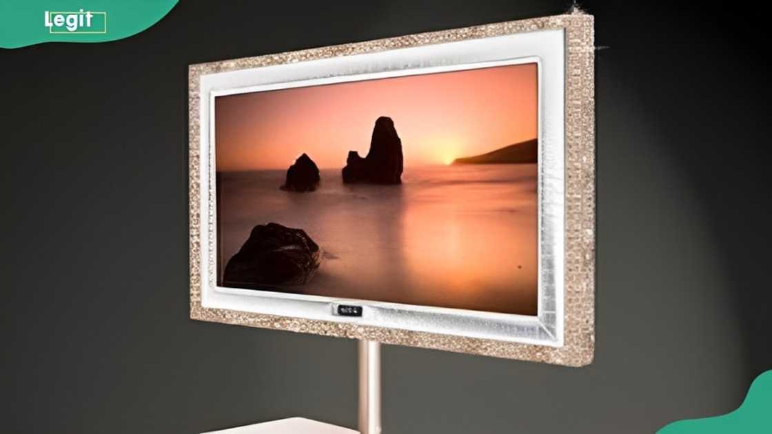 Stuart Hughes Prestige HD Supreme Rose Edition Stuart Hughes Prestige HD Supreme Rose Edition