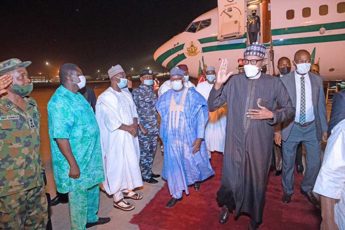 Breaking: President Buhari Returns After London Medical Check-Up Breaking: President Buhari Returns After London Medical Check-Up