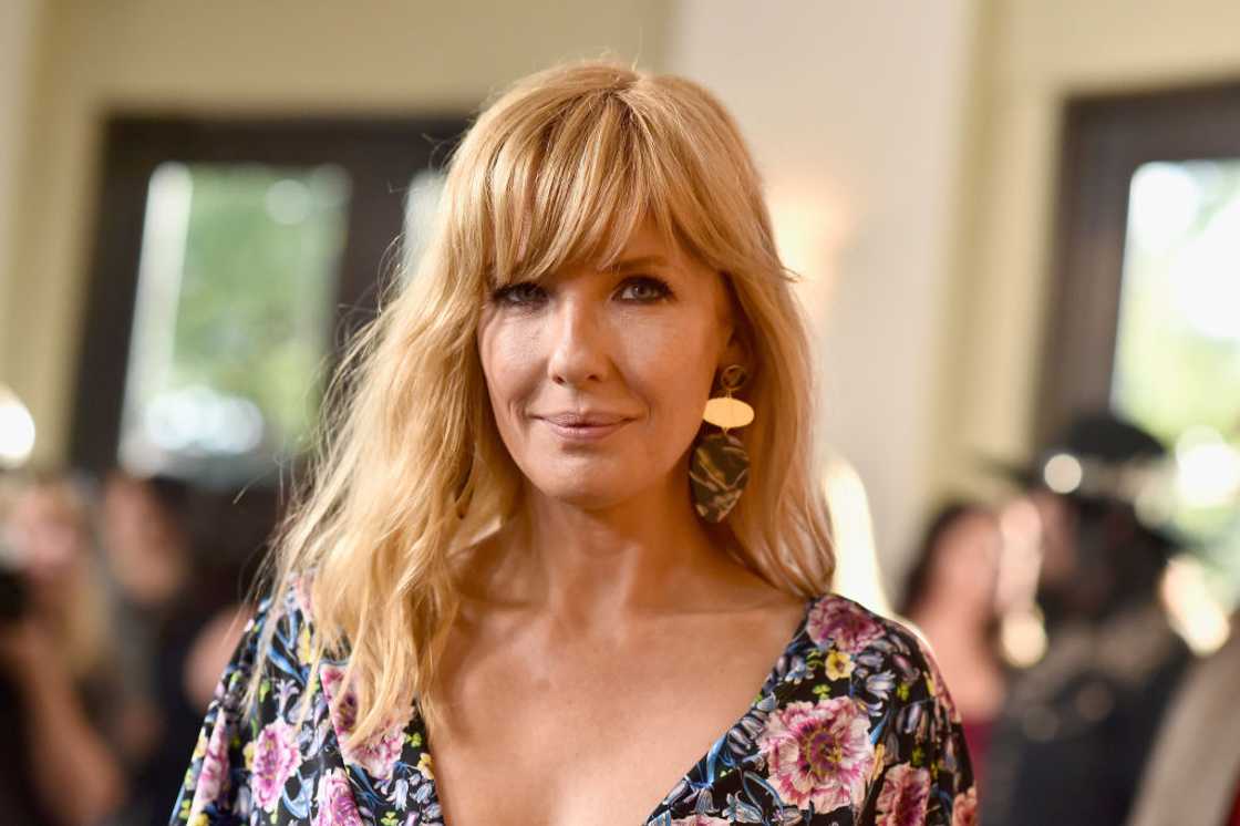 Kelly Reilly attends "Yellowstone" premiere at Paramount Pictures in Los Angeles, California Kelly Reilly attends "Yellowstone" premiere at Paramount Pictures in Los Angeles, California