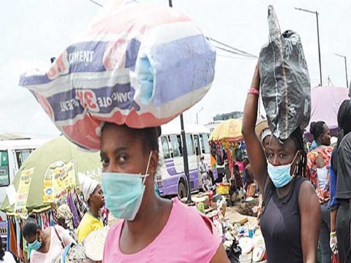 Likitoci sun gargadi yan Najeriya game da yin biris da dokokin Coronavirus Likitoci sun gargadi yan Najeriya game da yin biris da dokokin Coronavirus