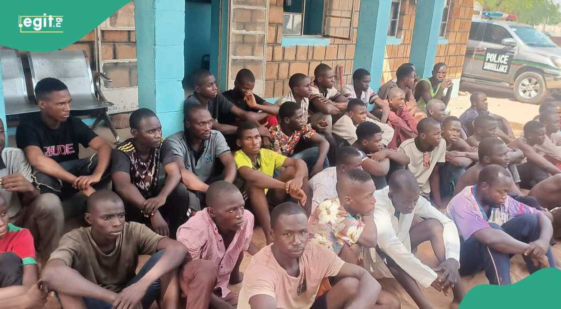 Yan shila49rundunar yan sandan ta kama Yan shila49rundunar yan sandan ta kama