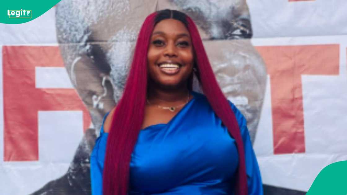 A Nigerian lady cries as she reunites with her father after 19 years apart. A Nigerian lady cries as she reunites with her father after 19 years apart.