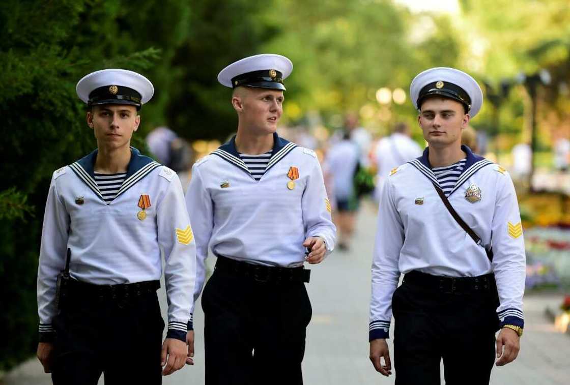 US officials say many new Russian recruits are older, unfit and ill-trained US officials say many new Russian recruits are older, unfit and ill-trained