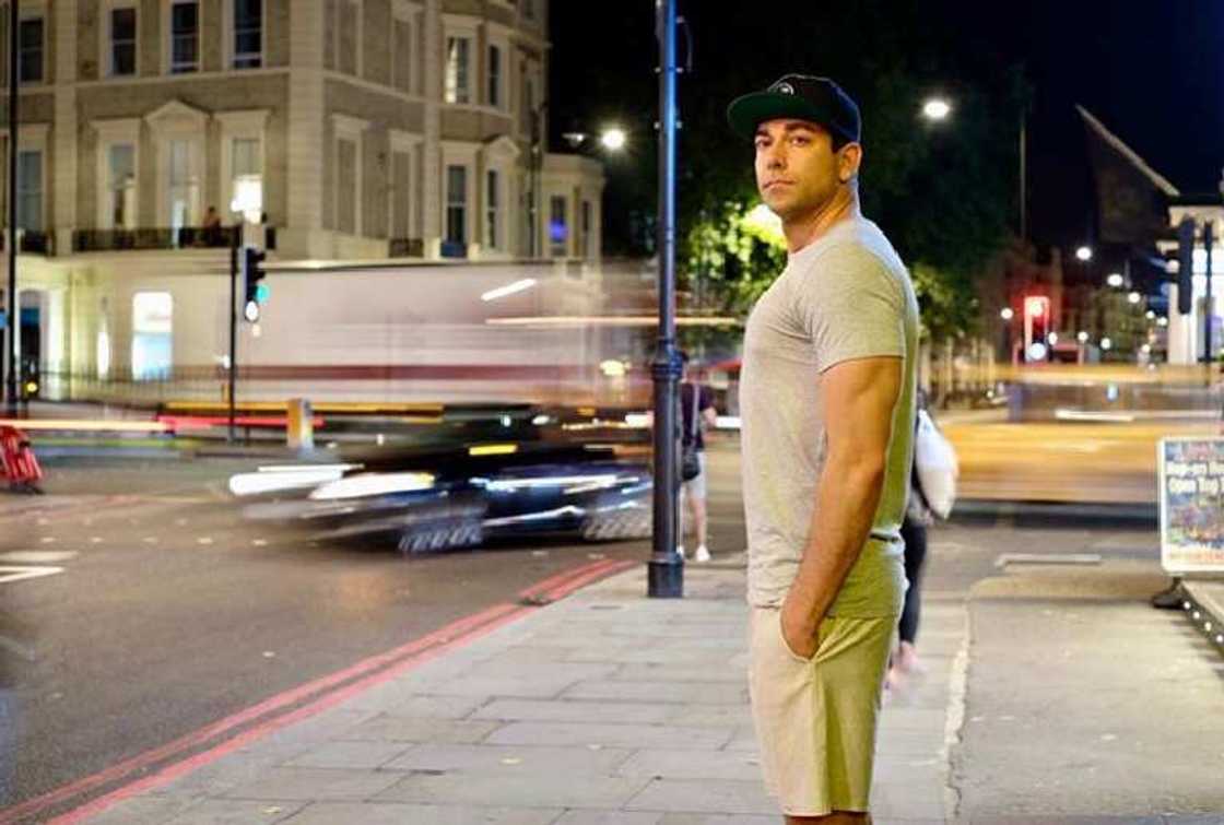 Zachary Levi height Zachary Levi height