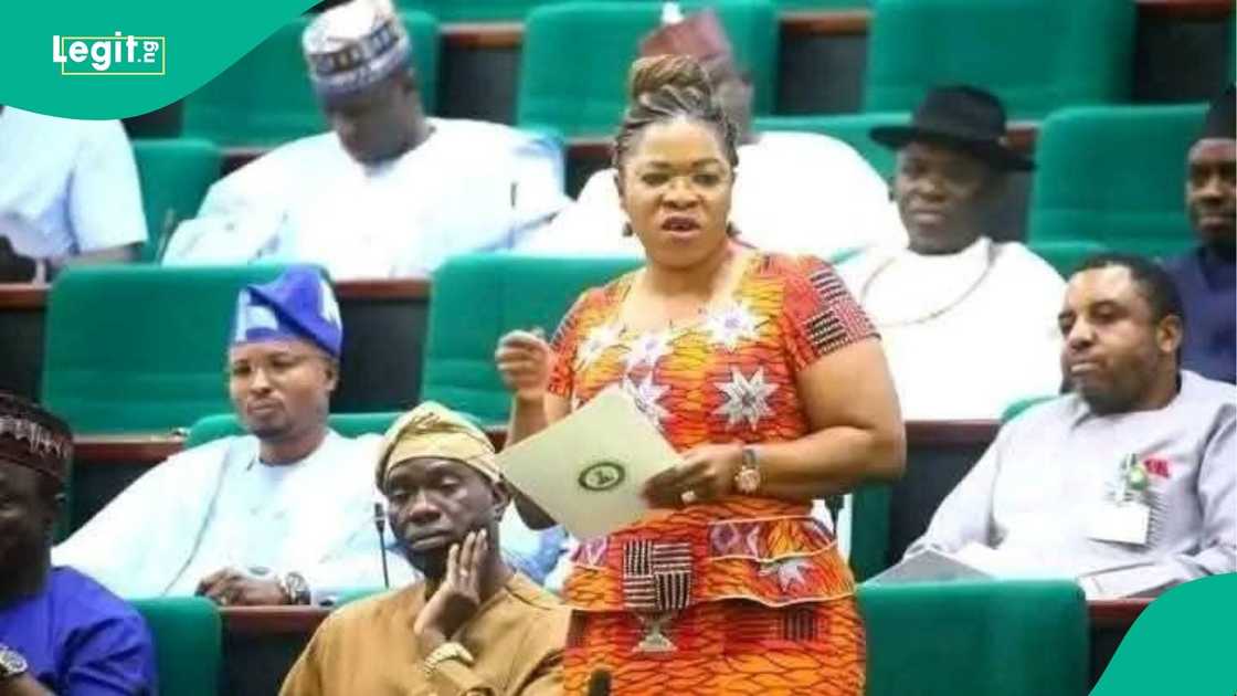 Diyar David Mark ba ta bar APC ba Diyar David Mark ba ta bar APC ba