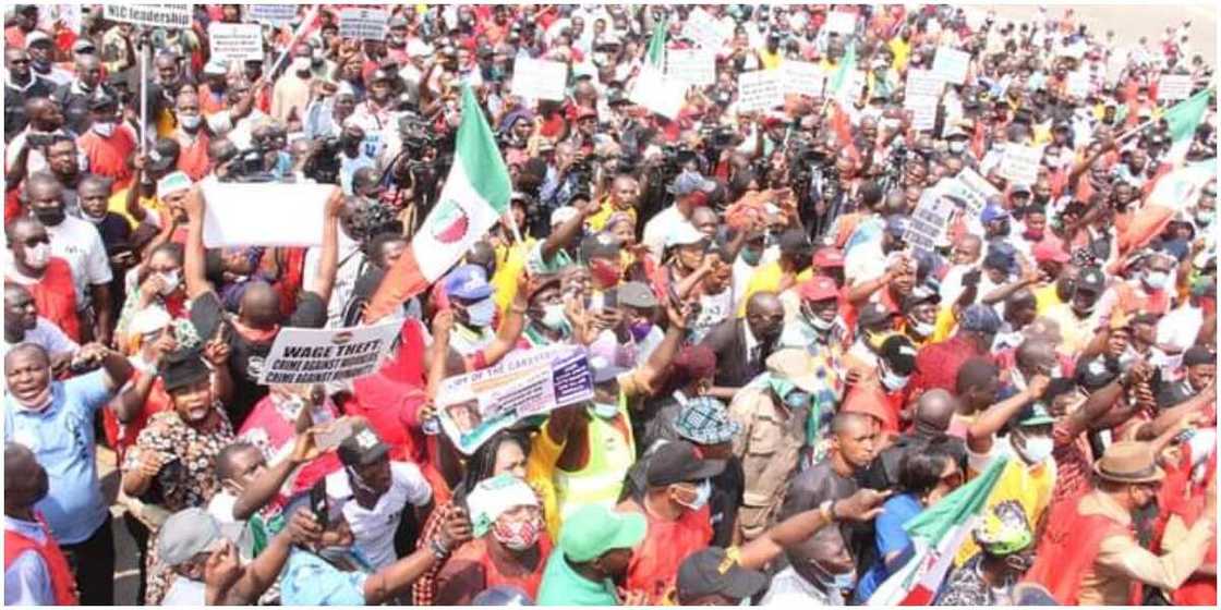 The N30,000 minimum wage has lost value amid rising inflation and devaluation of naira. This has made TUC and NLC contemplate on another increment The N30,000 minimum wage has lost value amid rising inflation and devaluation of naira. This has made TUC and NLC contemplate on another increment