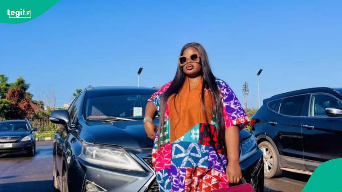 A Nigerian woman, Nenye Uzowulu, addresses parents who struggle to pay their children’s school fees. A Nigerian woman, Nenye Uzowulu, addresses parents who struggle to pay their children’s school fees.